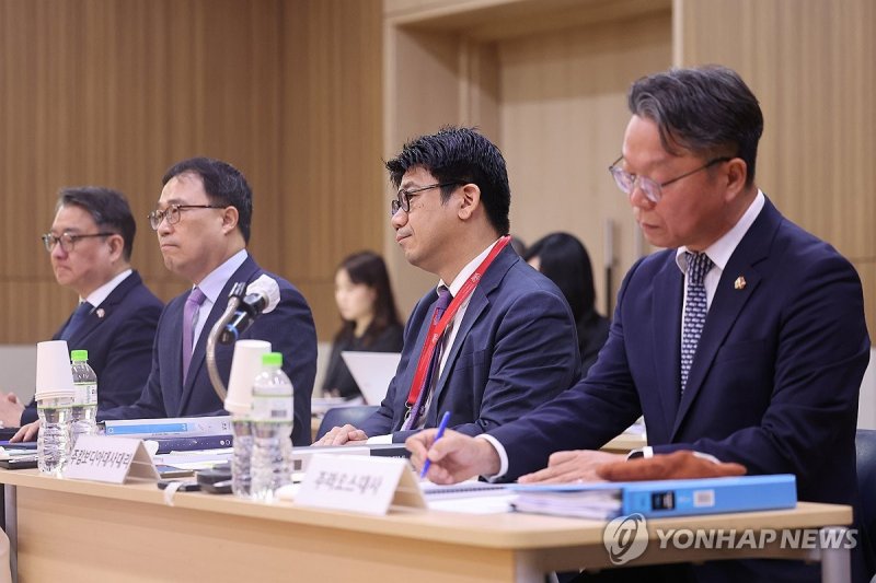 현지 국감 위해 한자리에 모인 동남아 대사들 (출처=연합뉴스)