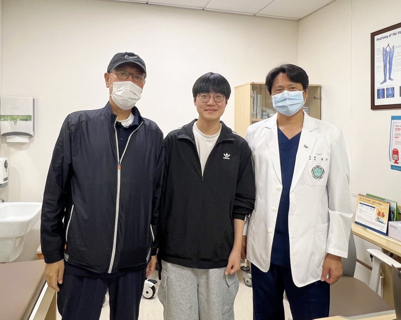 수능 코앞인데도 아버지 위해 간이식 나선 고3 아들 화제