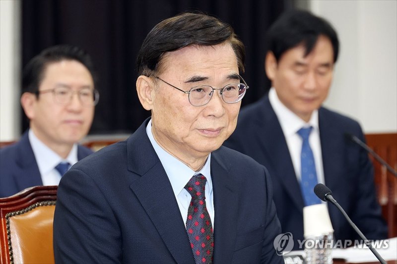 국회 정보위 출석한 이종석 국정원장 (출처=연합뉴스)