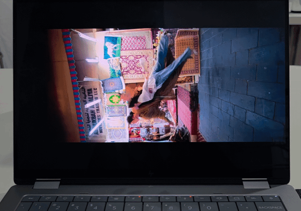 HP 옴니북 X 플립 14로 보는 넷플릭스 '다 이루어질지니'. 사진=구자윤 기자