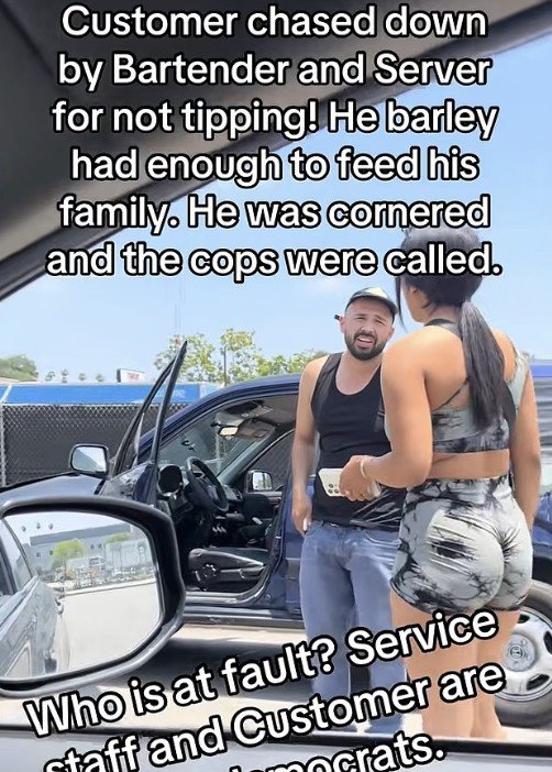 [뉴시스]남성 고객과 여성 종업원이 팁 때문에 논쟁을 벌이는 모습. (사진=틱톡 캡처) *재판매 및 DB 금지