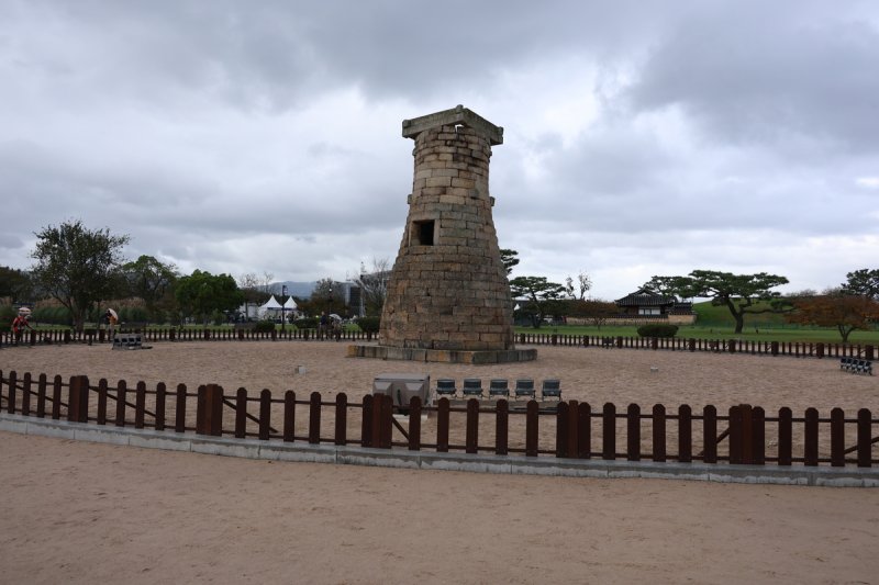 미디어아트 보수 공사가 진행된 첨성대 일대 (출처=연합뉴스)