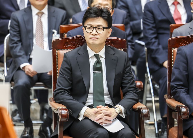 [서울=뉴시스] 서울 서초구 대법원에서 열린 조희대 대법원장 취임식에 참석한 한동훈 당시 법무부 장관. (사진=정병혁 기자) 2023.12.11.