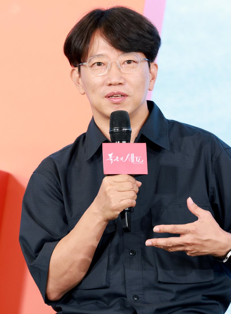 장태유 감독, 재미에 진심인 장르 퓨전의 대가 [정덕현의 페르소나K]