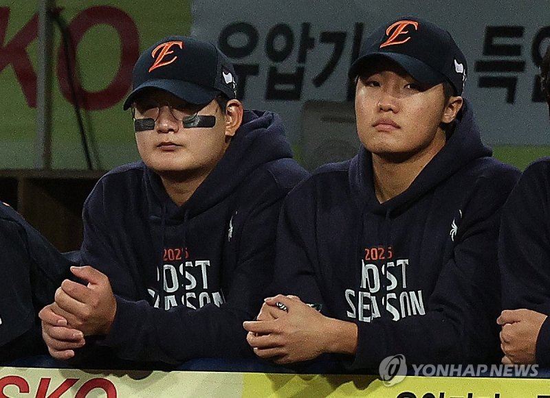 김서현과 정우주 (출처=연합뉴스)