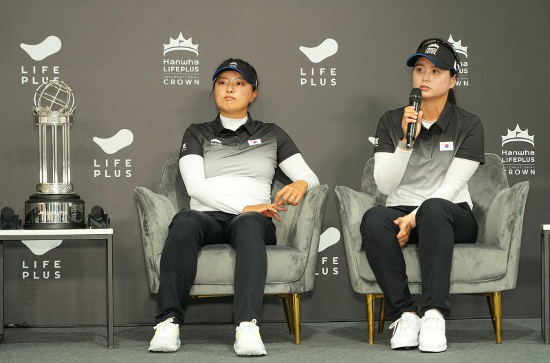 [서울=뉴시스] 한화 라이프 인터내셔널 크라운에 출전하는 한국팀. 왼쪽부터 고진영, 최혜진. (사진=LPGA 제공) *재판매 및 DB 금지