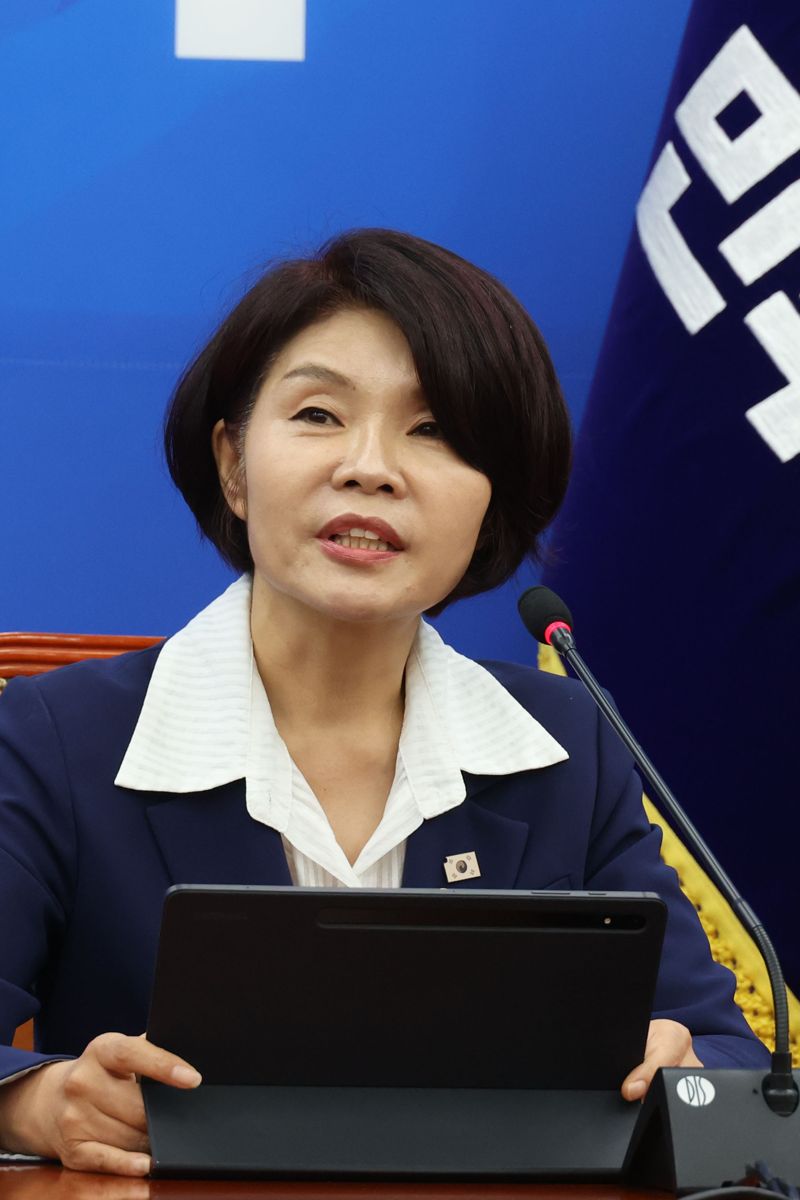 더불어민주당 바카라사이트 정책위의장이 23일 국회에서 열린 국정감사대책회의에서 발언하고 있다. 사진=서동일 기자