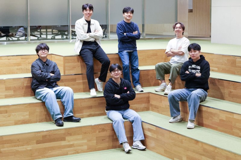 이번 논문 집필에 참여한 LG유플러스 구성원들. (LG유플러스 제공)