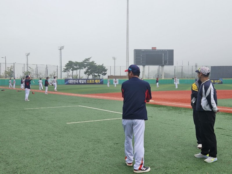 상하이 후아신 야구팀 훈련 모습 (출처=연합뉴스)