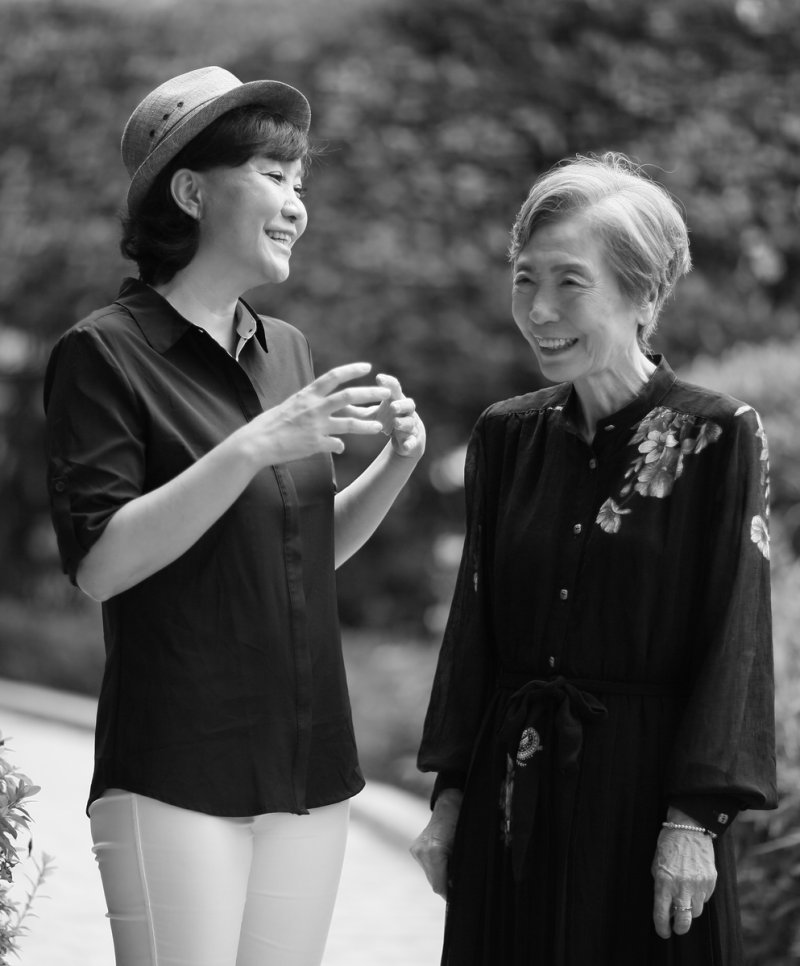 2016년의 고인(오른쪽)과 딸 강애리자씨. (출처=연합뉴스)