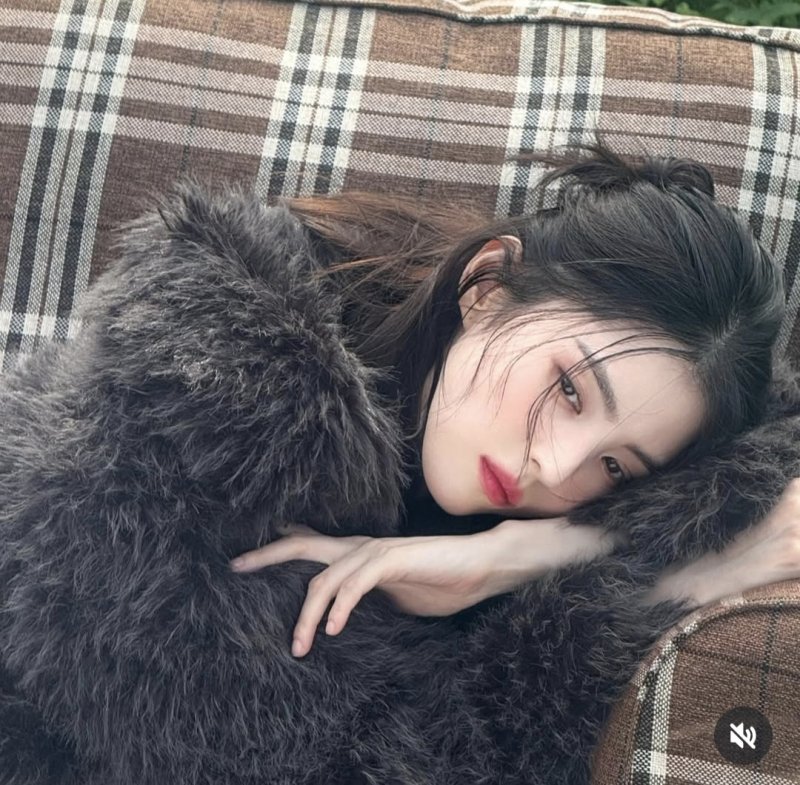 [서울=뉴시스] 한소희. (사진=한소희 인스타그램 캡처) 2025.10.23. photo@newsis.com *재판매 및 DB 금지