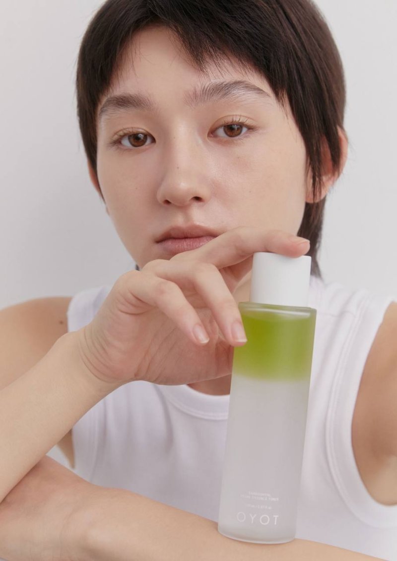 [서울=뉴시스] 비건 스킨케어 브랜드 OYOT(오이오티)는 도산공원 인근에서 브랜드의 첫 번째 컬렉션 'OYOT BambooHyal(밤부히알)' 라인 론칭을 기념하는 팝업 'The First Ritual’을 개최한다고 23일 밝혔다.(사진=오이오티 제공) *재판매 및 DB 금지