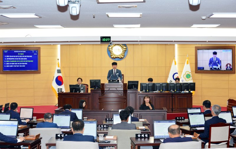 [광양=뉴시스] 23일 광양시의회에서 제342회 임시회 제4차 본회의가 열리고 있다. (사진=광양시의회 제공) 2025.10.23. photo@newsis.com *재판매 및 DB 금지