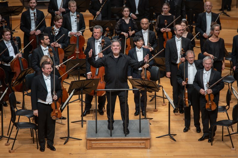 [서울=뉴시스] 지난 22일 서울 송파구 롯데콘서트홀에서 열린 '앨런 길버트 & NDR 엘프필하모닉 오케스트라' 공연 모습. (사진=빈체로 제공 ⓒWON HEE LEE) 2025.10.23. photo@newsis.com *재판매 및 DB 금지