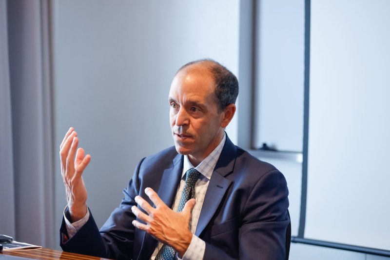 크리스 리헤인 오픈AI 글로벌 대외협력 총괄이 서울 중구 더플라자호텔에서 열린 미디어행사에서 발언하고 있다.(오픈AI 제공)