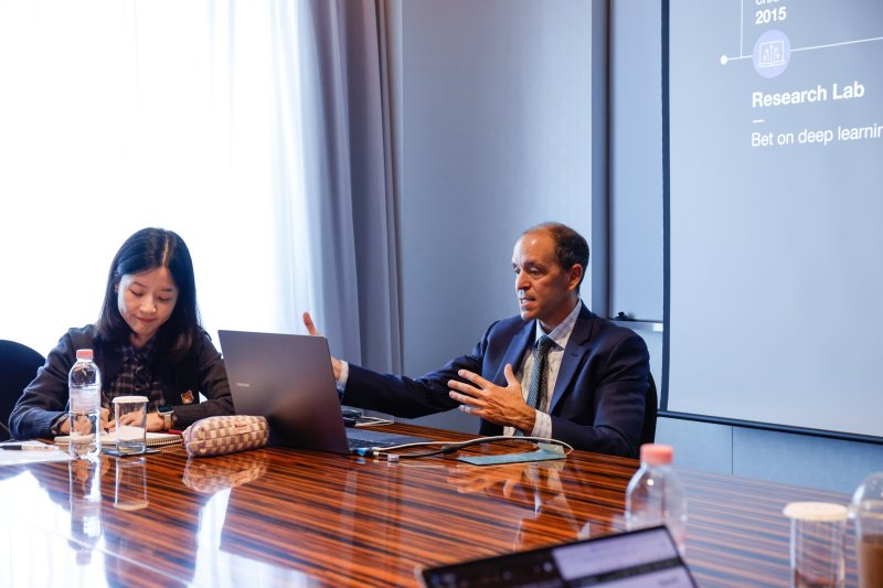 크리스 리헤인 오픈AI 글로벌 대외협력 총괄이 서울 중구 더플라자호텔에서 열린 미디어행사에서 발언하고 있다.(오픈AI 제공)