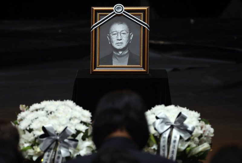 故전유성, 별세 3일 전 육성 공개…옥관문화훈장에 영광스러워 [N현장]