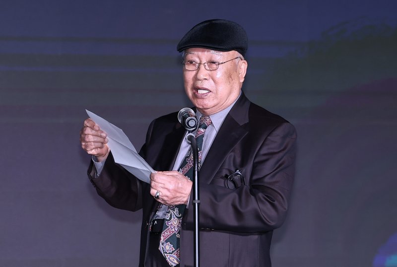 송강호, 박찬욱 아름다운예술인상 대리 수상…안효섭 신인예술인상(종합)