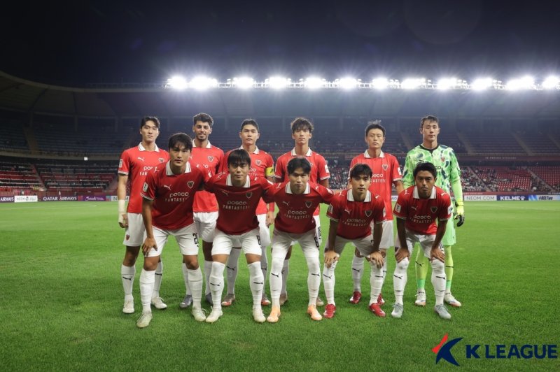 [서울=뉴시스] 프로축구 K리그1 포항 스틸러스. (사진=한국프로축구연맹 제공) *재판매 및 DB 금지