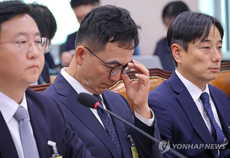 의원 질의 듣는 구자현 서울고검장 (출처=연합뉴스)