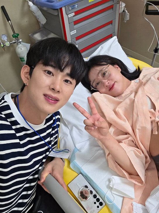 [서울=뉴시스] 코미디언 출신 유튜버 손민수와 임라라. (사진=손민수 인스타그램) 2025.10.23. photo@newsis.com *재판매 및 DB 금지