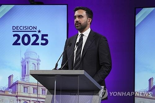 뉴욕시장 선거토론 발언하는 맘다니 후보 (출처=연합뉴스)