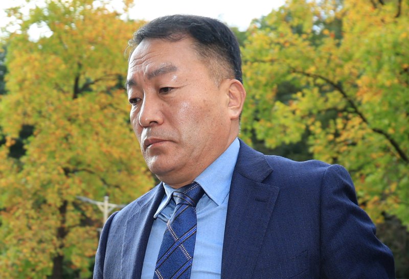 채상병 순직 및 수사 외압·은폐 의혹의 핵심 피의자인 김계환 전 해병대 사령관이 23일 오후 서초구 서울중앙지방법원에서 열린 구속 전 피의자 심문(영장실질심사)에 출석하고 있다. 2025.10.23/뉴스1 ⓒ News1 김진환 기자