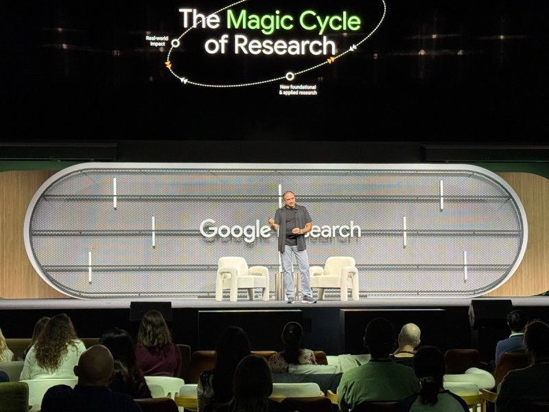 요시 마티아스 부사장 키노트 (출처=연합뉴스)