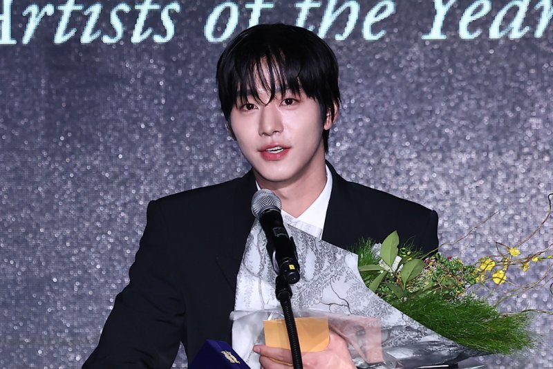 안효섭, 아름다운예술인상 상금 2000만원 전액 기부