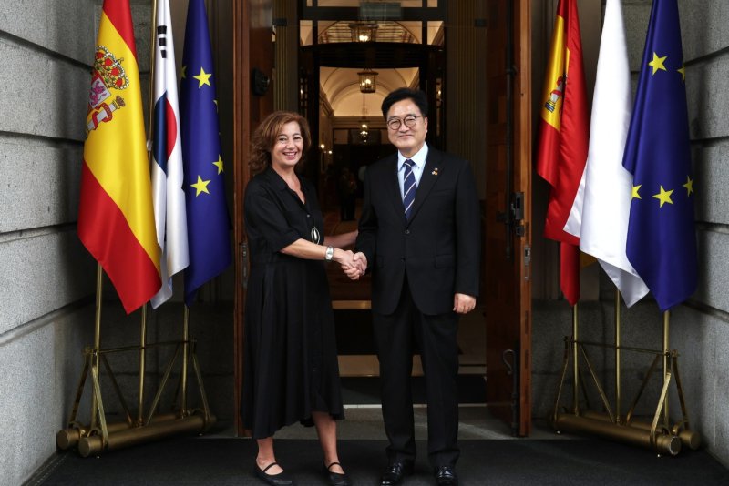 우원식 국회의장과 프란시나 아르멩골 스페인 하원의장. (국회의장실 제공)