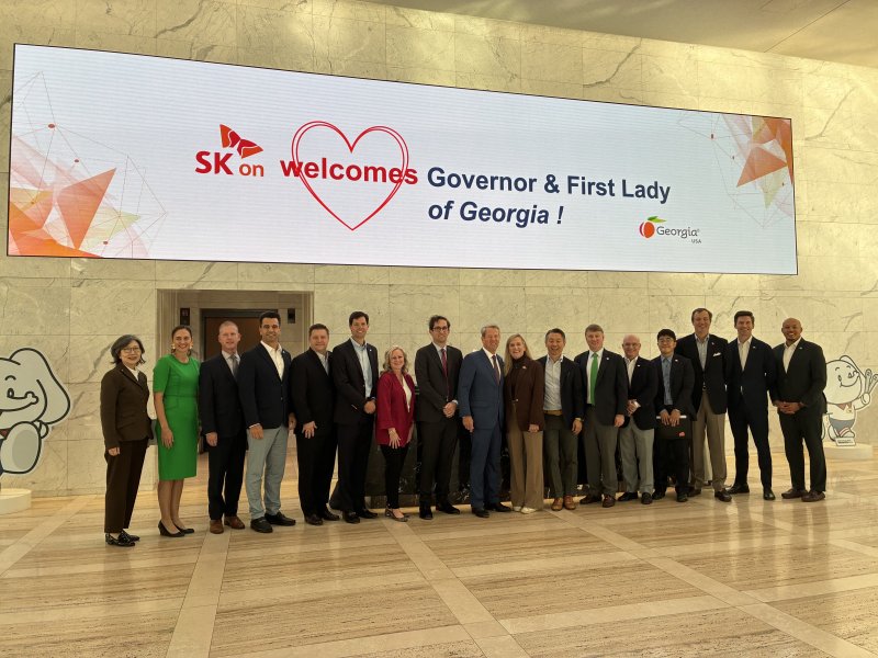 브라이언 켐프 미국 조지아 주지사 일행은 24일 오전 서울 종로구 SK서린사옥을 방문했다.(조지아주 제공)