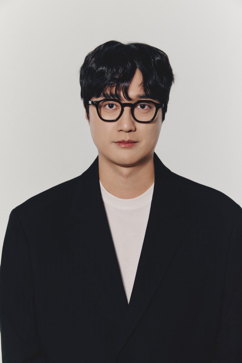 '한화 찐팬' 페퍼톤스 이장원, 플레이오프 5차전 시구 출격