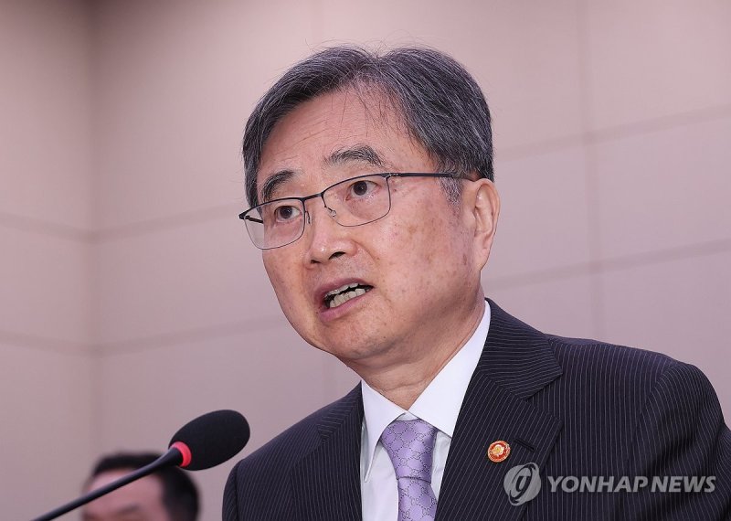 질의에 답하는 조현 외교부 장관 (출처=연합뉴스)