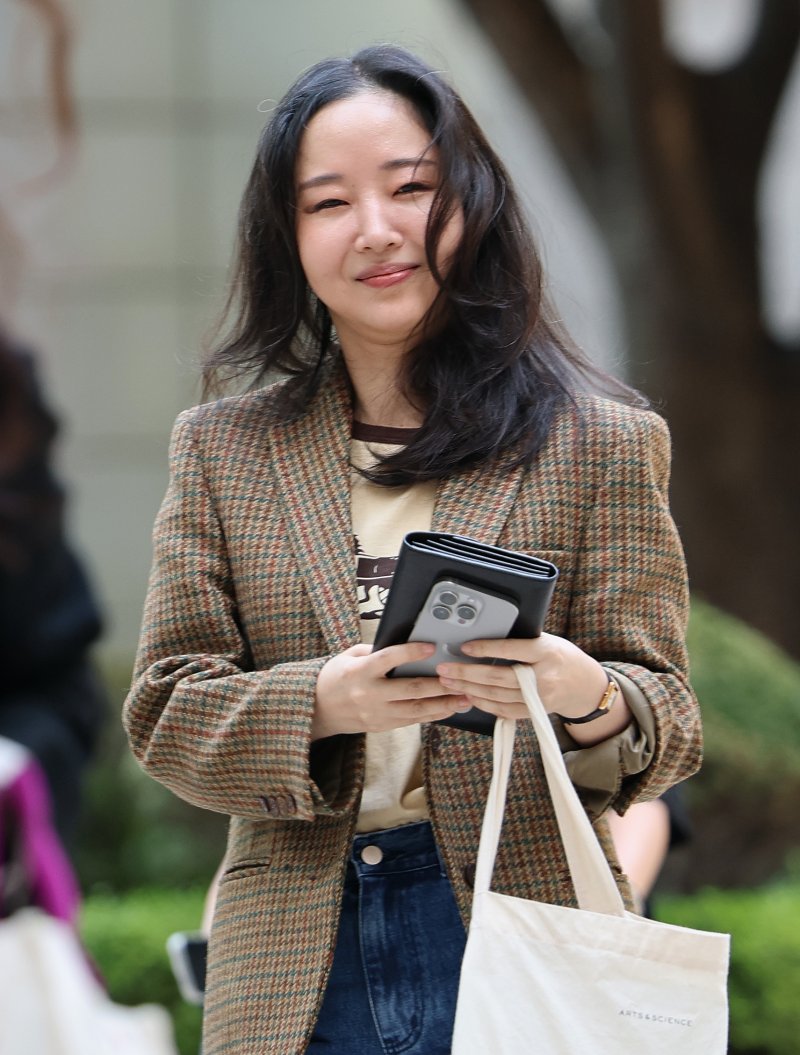 어도어 떠난 '뉴진스 맘' 민희진, 새 연예기획사 차렸다…'오케이' 설립