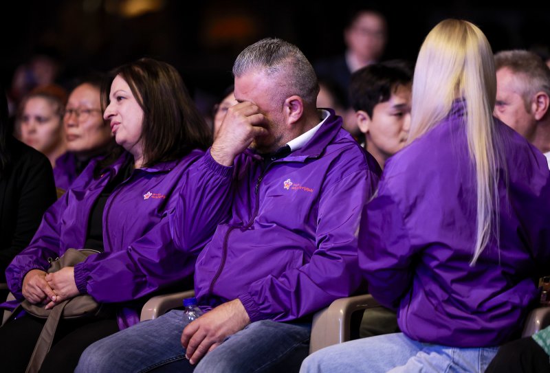 25일 서울 중구 서울광장에서 열린 10·29 이태원참사 3주기 시민추모대회에서 외국인 희생자 유가족들이 슬픔을 느끼고 있다. (공동취재) 2025.10.25/뉴스1 ⓒ News1 이호윤 기자