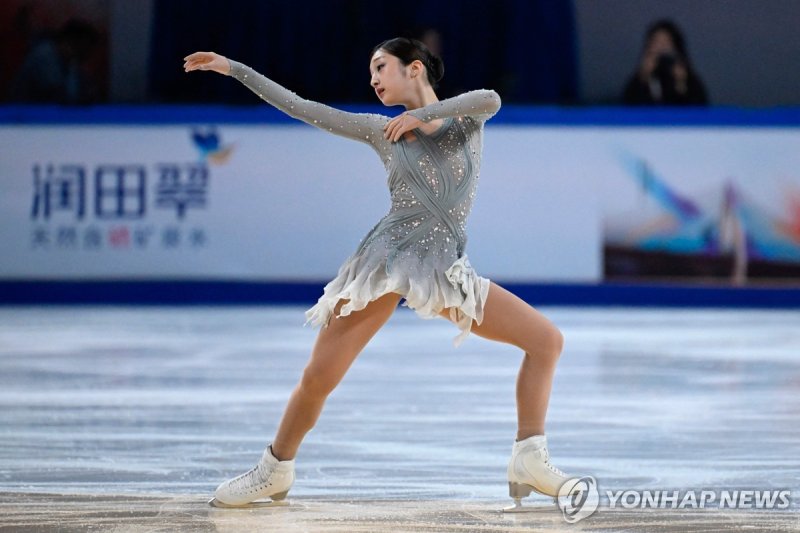 연기 펼치는 신지아 (출처=연합뉴스)