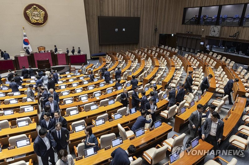 4박 5일간의 필리버스터 끝낸 국회 본회의 종료 (출처=연합뉴스)