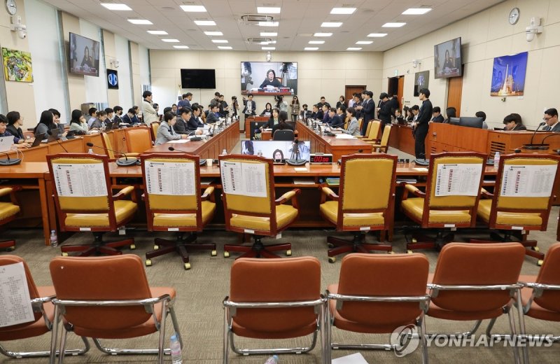 증인 입장 못한 과방위 국감 (출처=연합뉴스)