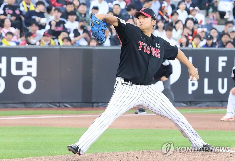 역투하는 송승기 (출처=연합뉴스)