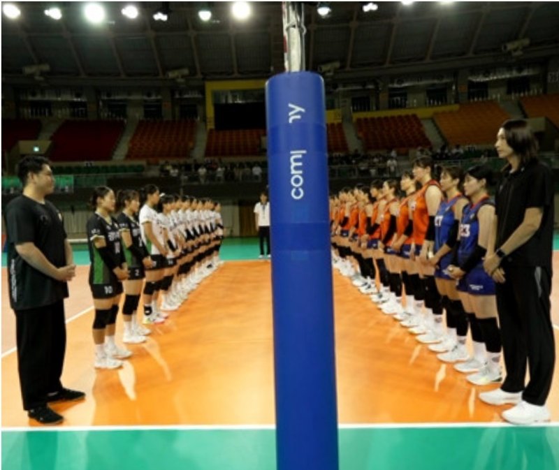 '신인감독 김연경' 원더독스, 대학 리그 우승팀과 한판 승부