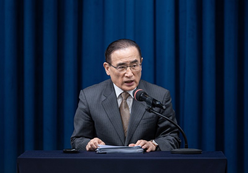 위성락 국가안보실장이 지난 24일 서울 용산 대통령실 청사에서 이재명 대통령의 ASEAN 순방 및 APEC 정상회의 일정 관련 브리핑을 하고 있다. 2025.10.24/뉴스1 ⓒ News1 이재명 기자