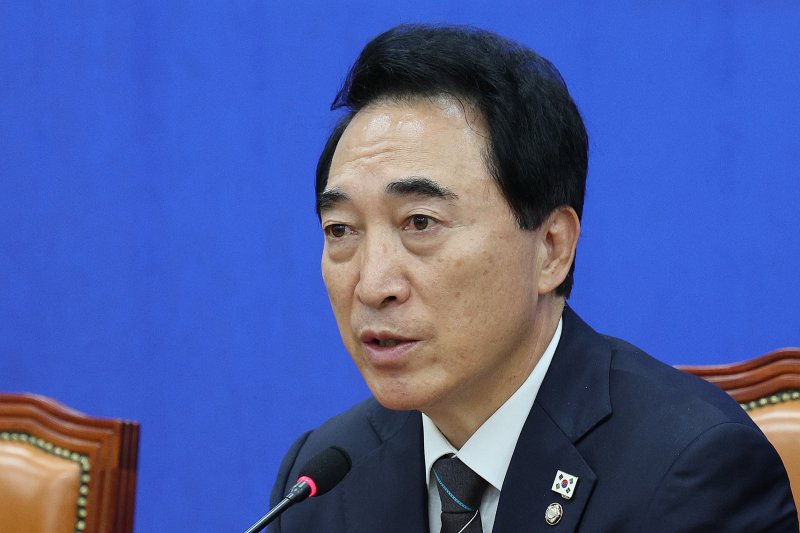 박수현 더불어민주당 수석대변인이 26일 서울 여의도 국회에서 현안 관련 기자간담회를 하고 있다. 2025.10.26/뉴스1 ⓒ News1 신웅수 기자