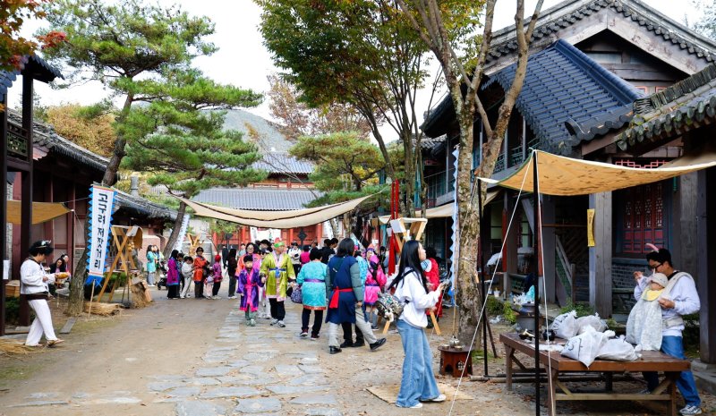 27회 단양온달문화축제 저잣거리.(단양군 제공. 재판매 및 DB금지)/뉴스1