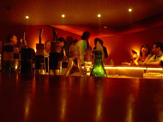 퇴근 후 호스트바 선수로 일한 직장인 마담이 찾으면...