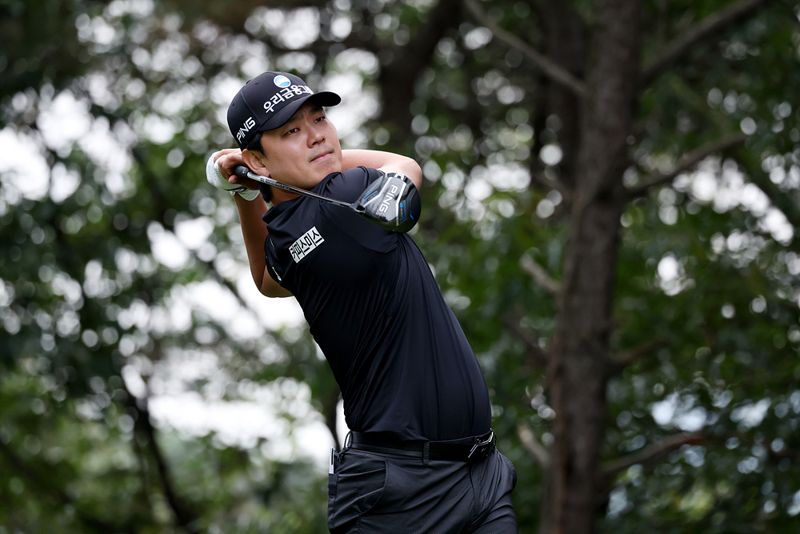 이정환이 제네시스 챔피언십 최종라운드 11번홀에서 티샷을 하고 있다. KPGA 제공