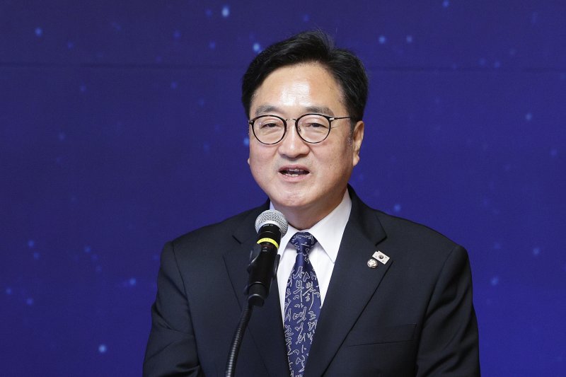 우원식 국회의장이 15일 서울 여의도 국회 사랑재에서 열린 국회 사회적 대화 공동 선언식에서 인사말을 하고 있다. 2025.10.15/뉴스1 ⓒ News1 신웅수 기자