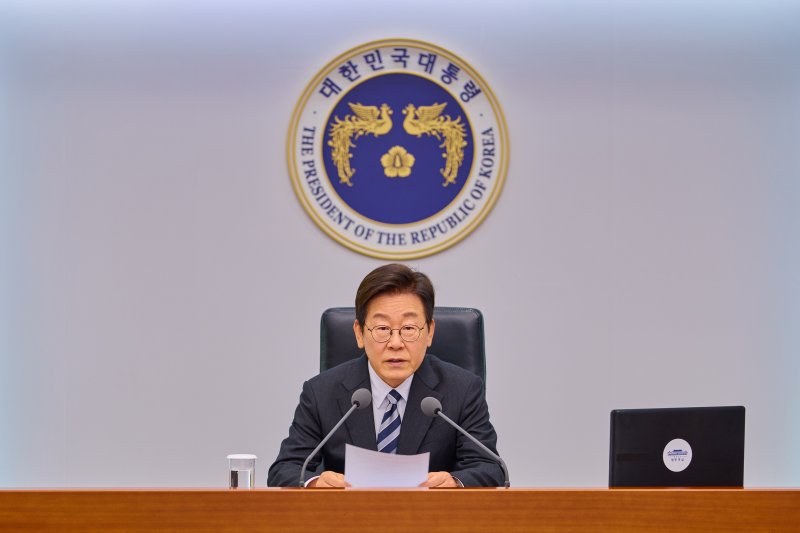 이재명 대통령이 지난 23일 서울 용산 대통령실 청사에서 열린 수석보좌관회의에서 발언하고 있다. (대통령실 제공. 재판매 및 DB 금지) 2025.10.23/뉴스1 ⓒ News1 이재명 기자
