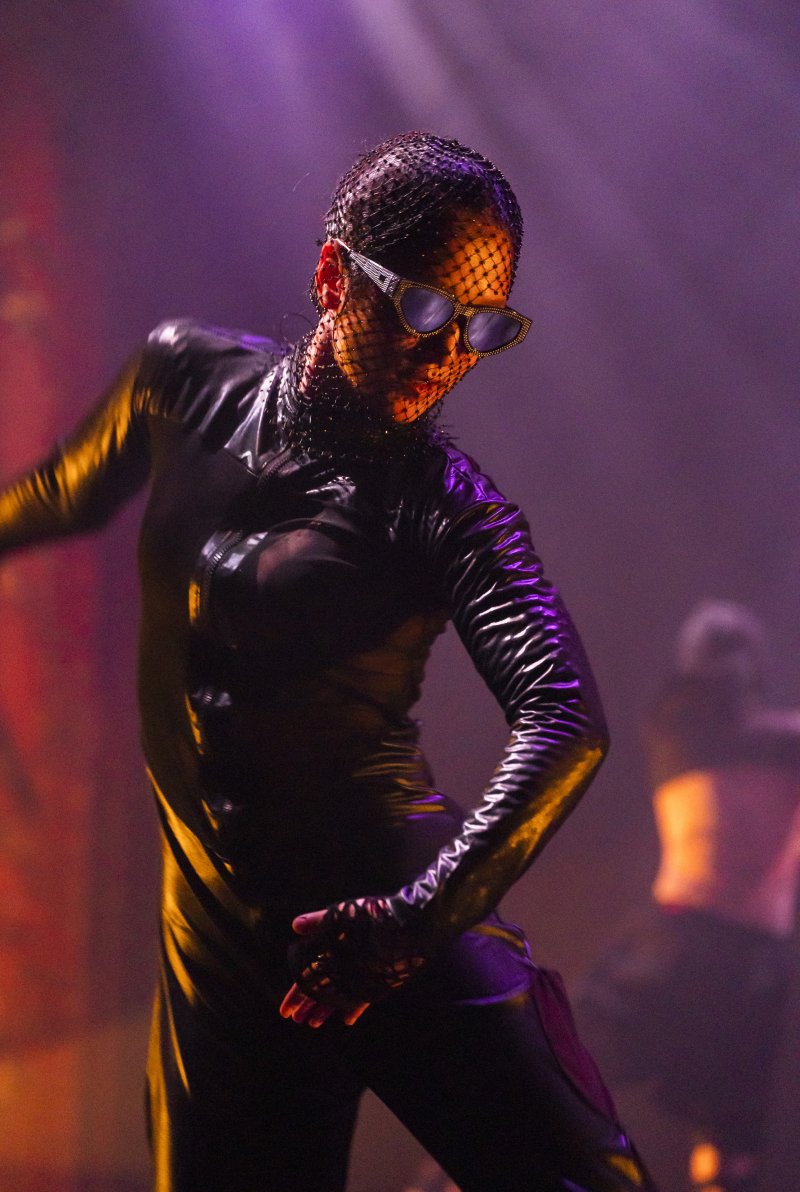 '더 벨트'(The Belt) 공연 장면(C)Tristram Kenton(앰비규어스댄스컴퍼니 제공)