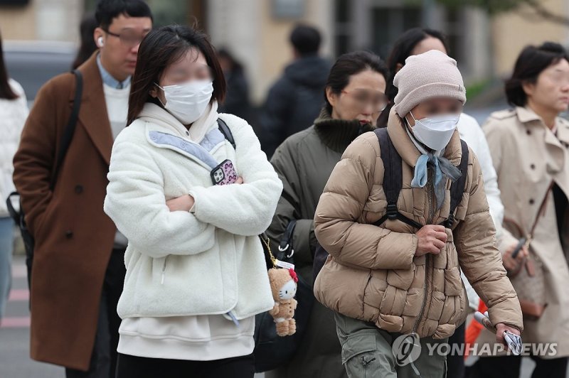 갑자기 추워진 날씨 (출처=연합뉴스)
