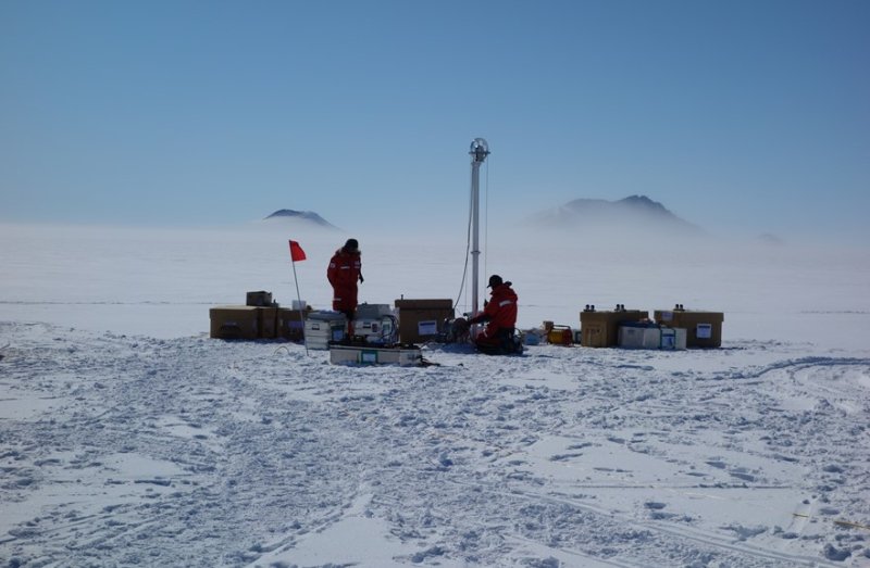 [서울=뉴시스] 남극 Hercules Névé 빙하시추 현장.